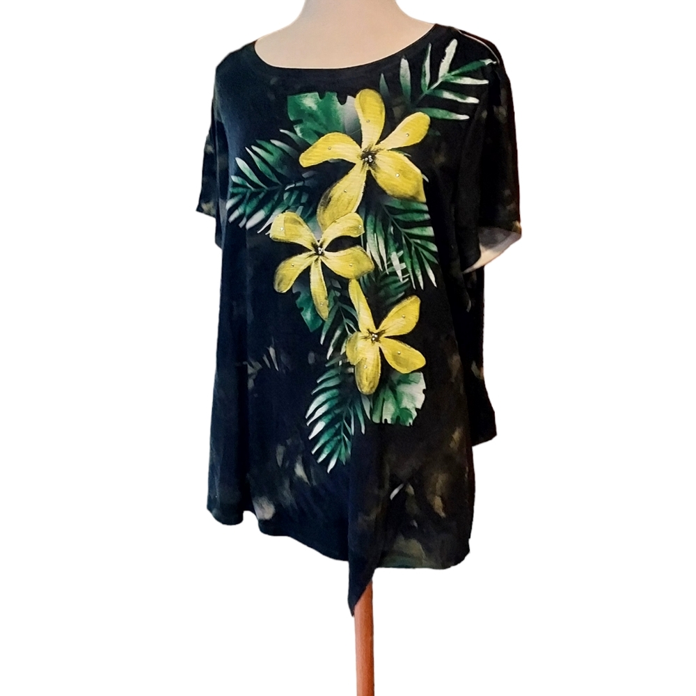 2xl Top Shirt Blouse Green Floral Short Sleeve Woman. Dimensions pit-pit 24", sh